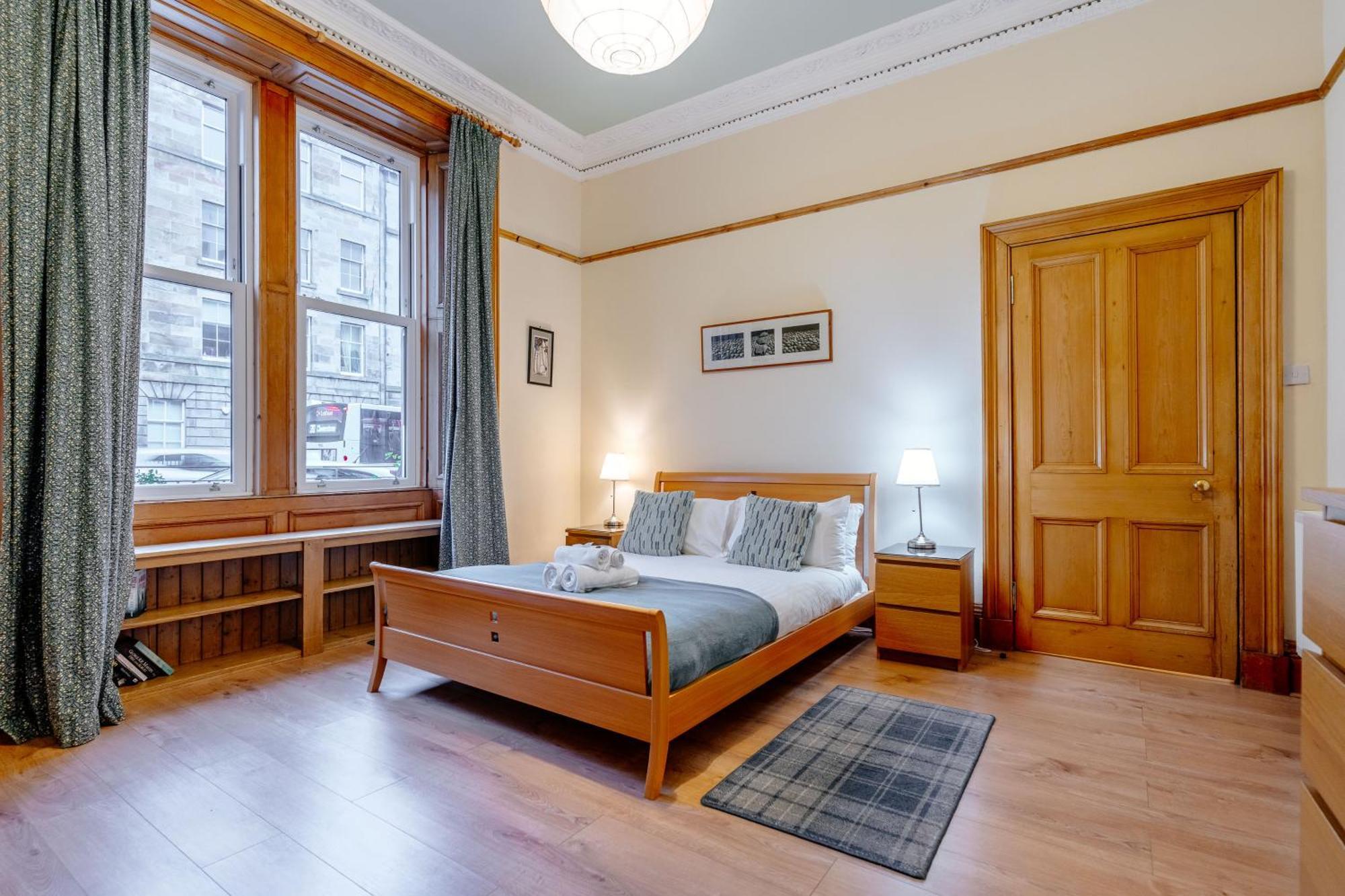 Beautiful Spacious Ground Floor Newington Flat Edimburgo Exterior foto